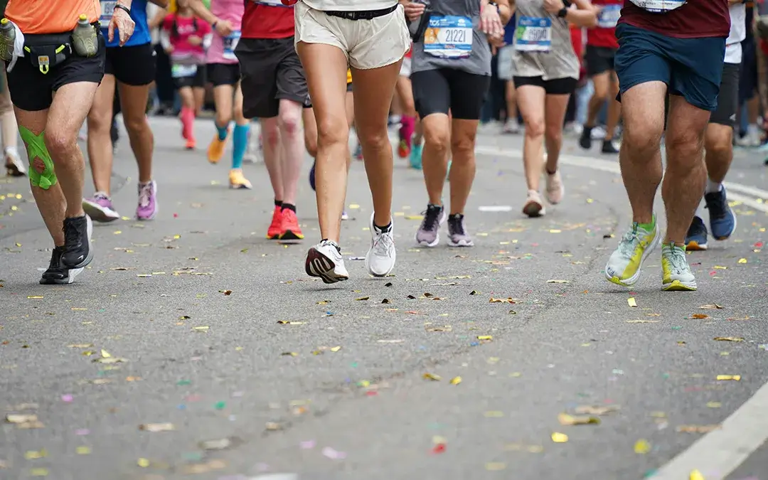 Zubryiz-Launch-Blog People running in a race